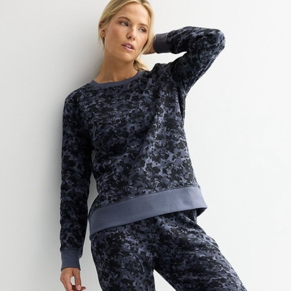 Tek Gear XL Ultra Soft Crewneck Fleece Sweatshirt